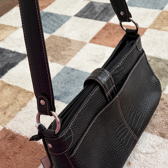 NWT Etienne Aigner Genuine Leather Purse - Picture 4 of 6